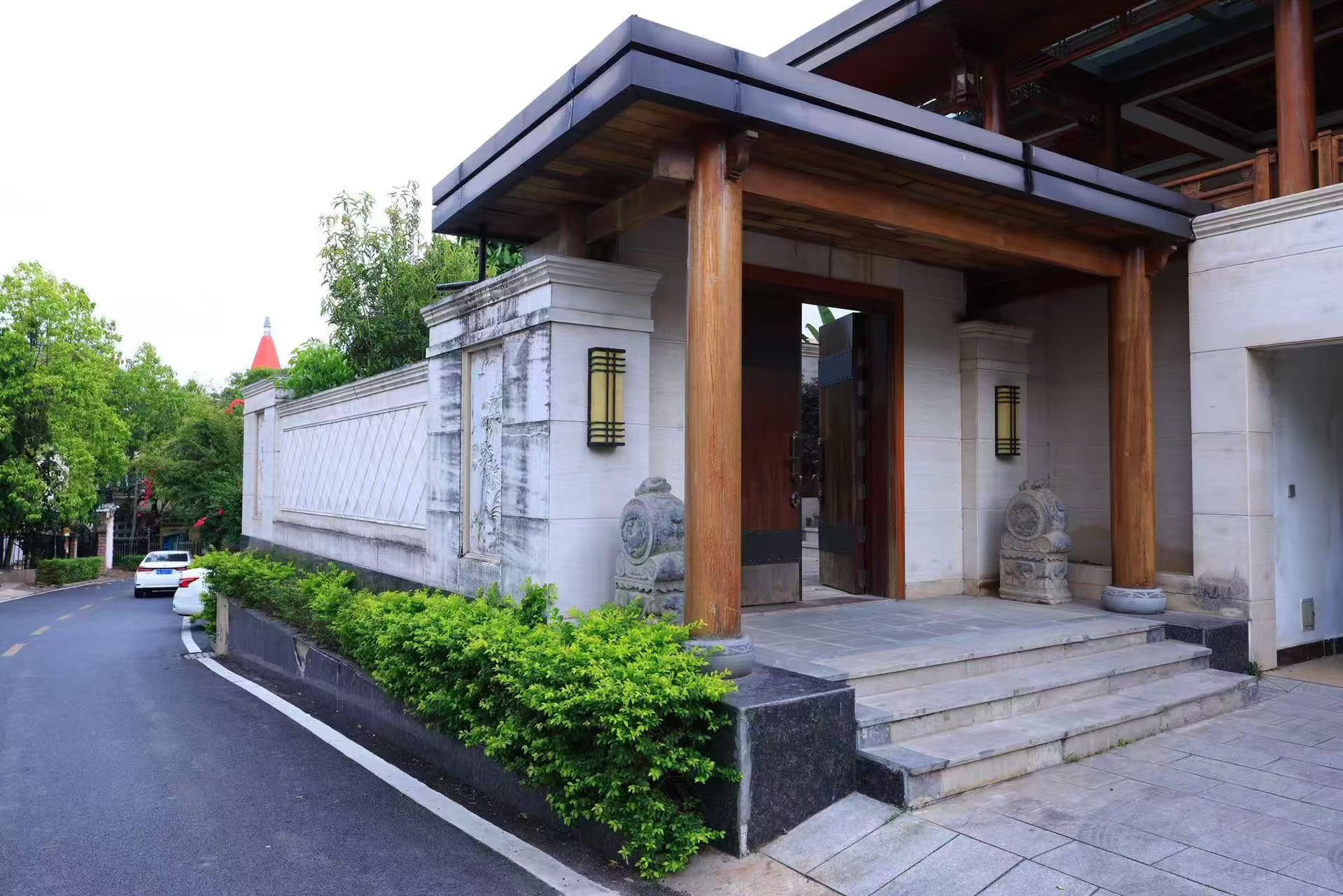 青秀区民族大道中房•翡翠园500平别墅出租或者出售