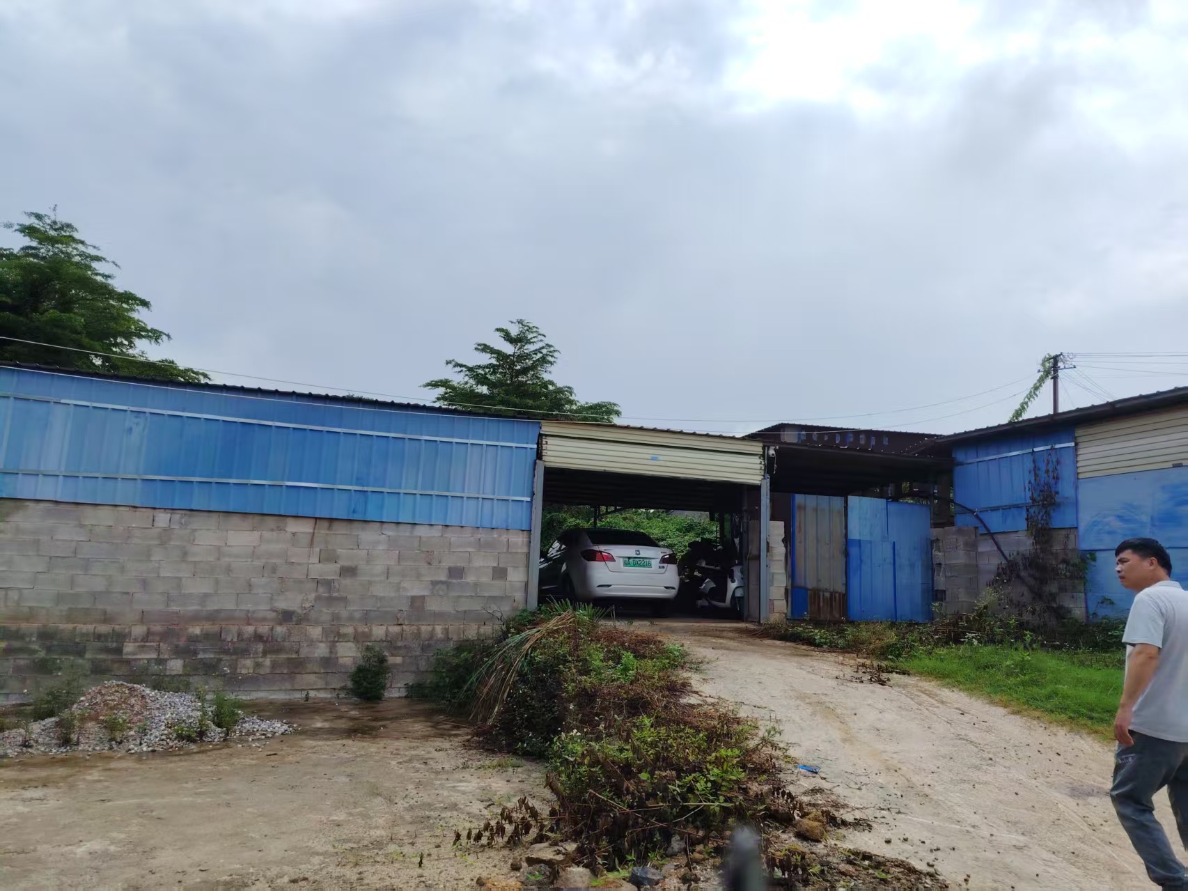 青秀区南宁东附近2000平养殖场+6亩场地合作转让招租