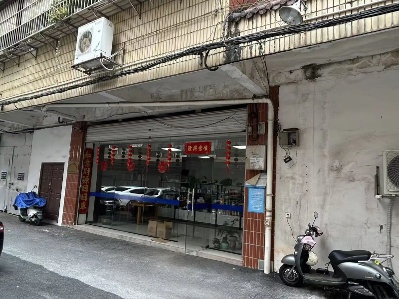 江南区星光大道附近银兴小区面积200一900平铺面厂房仓库办公室地下室招租