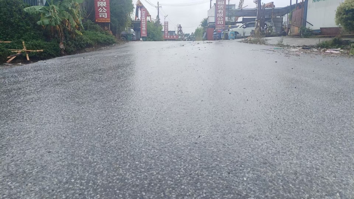 昆仑大道三塘嘉和城对面1一12亩场地招租