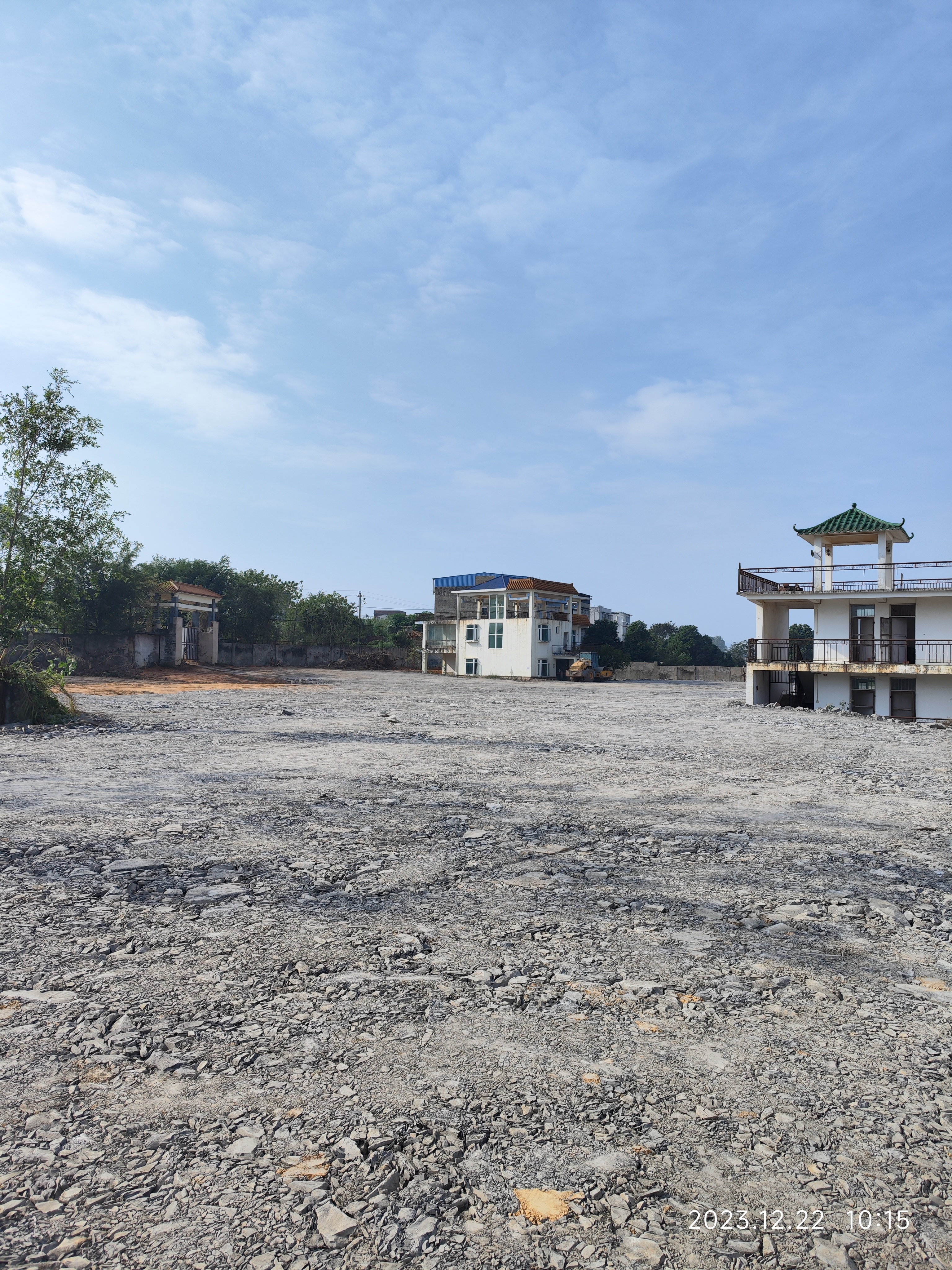 扶绥东门镇15亩工业用地(有证)十2栋办公楼出售