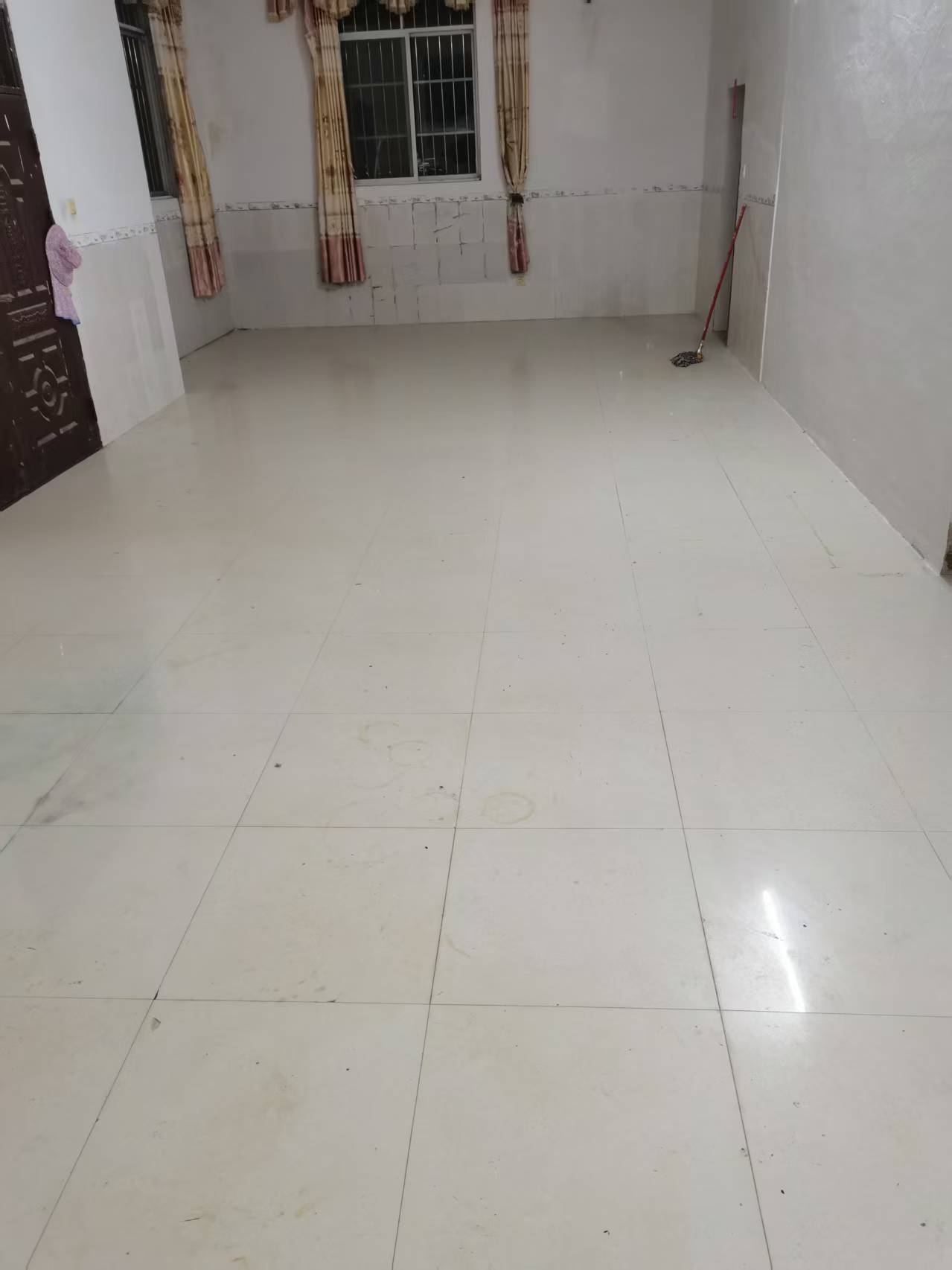 青秀区长虹路火车东站旁那廖村一楼130平厂房仓库住房出租